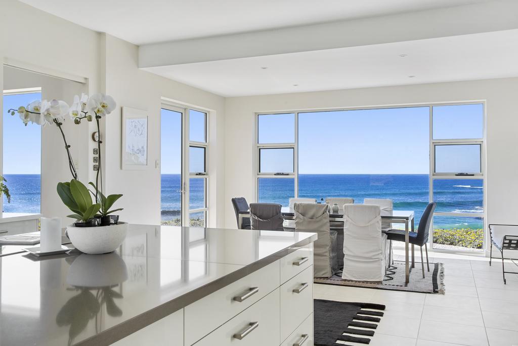 Saltwater - Absolute Oceanfront, Fire Pits, Some Villas With Hot Tubs And Sauna Falmouth Room photo
