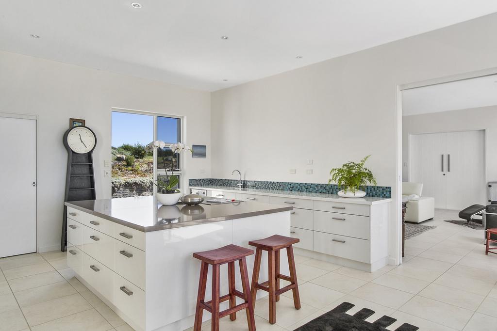 Saltwater - Absolute Oceanfront, Fire Pits, Some Villas With Hot Tubs And Sauna Falmouth Exterior photo