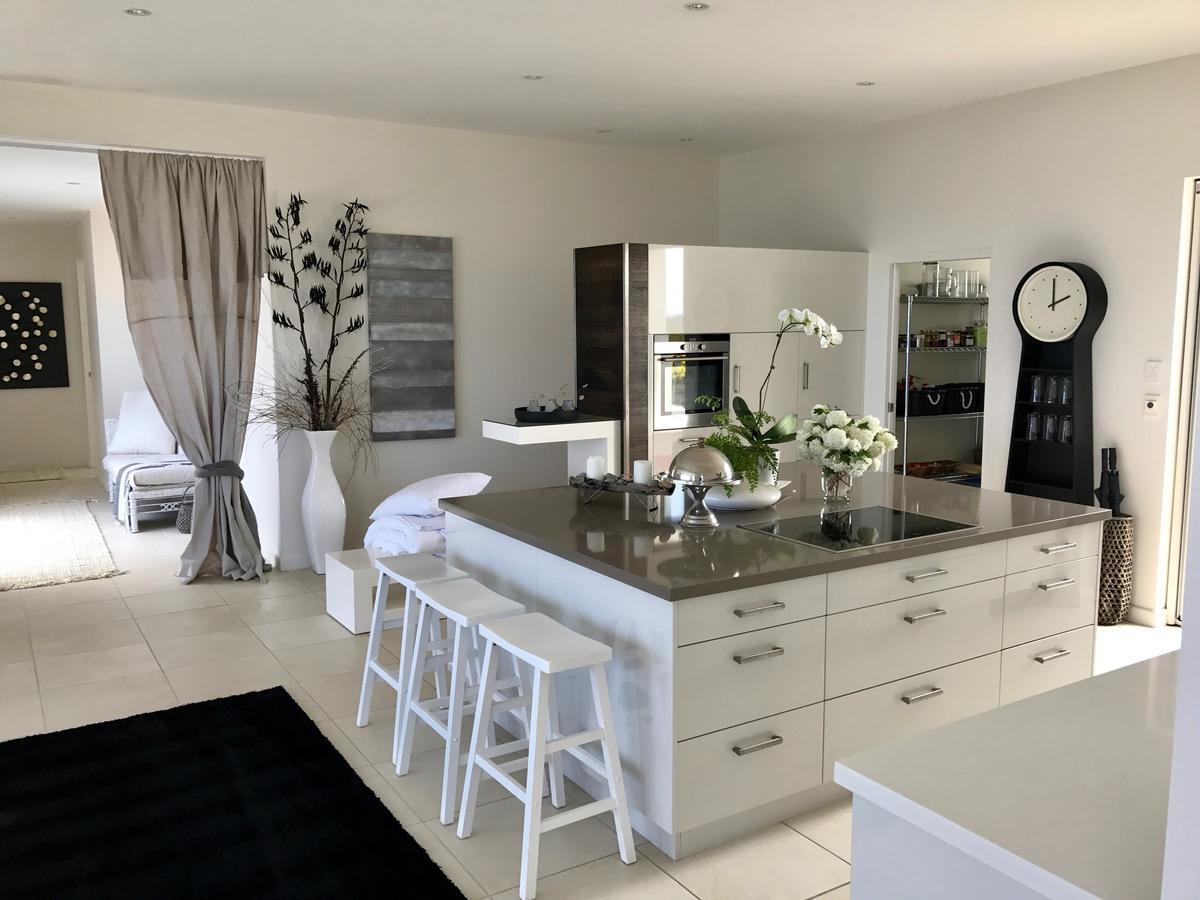 Saltwater - Absolute Oceanfront, Fire Pits, Some Villas With Hot Tubs And Sauna Falmouth Exterior photo